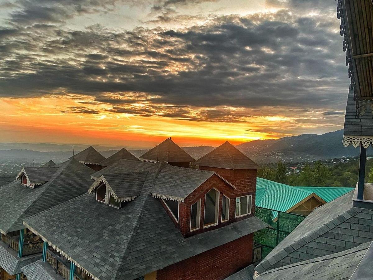 Tiaraa Jujurana Resort T Pathyar Esterno foto